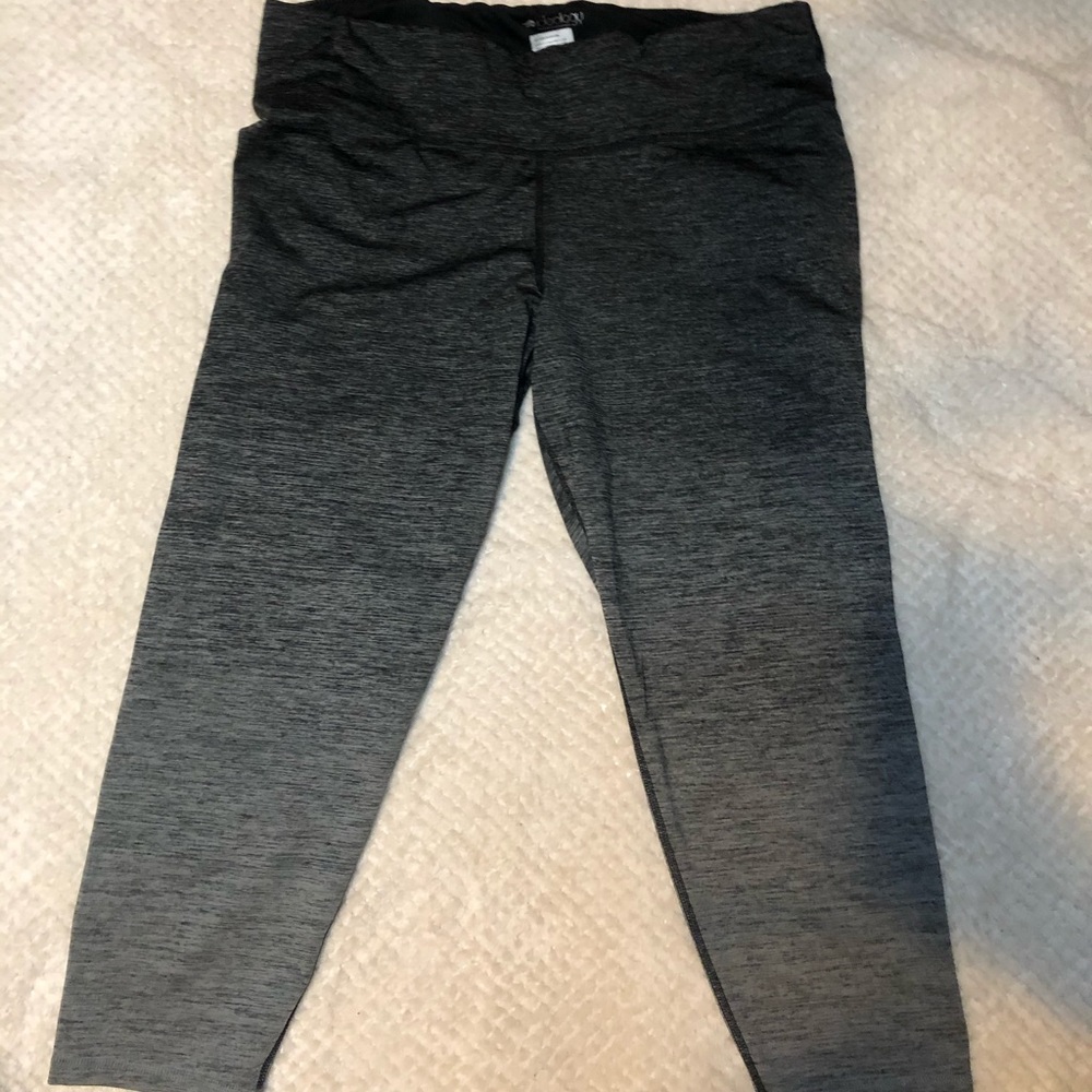 Athletic Leggings (Ombré Gray)
